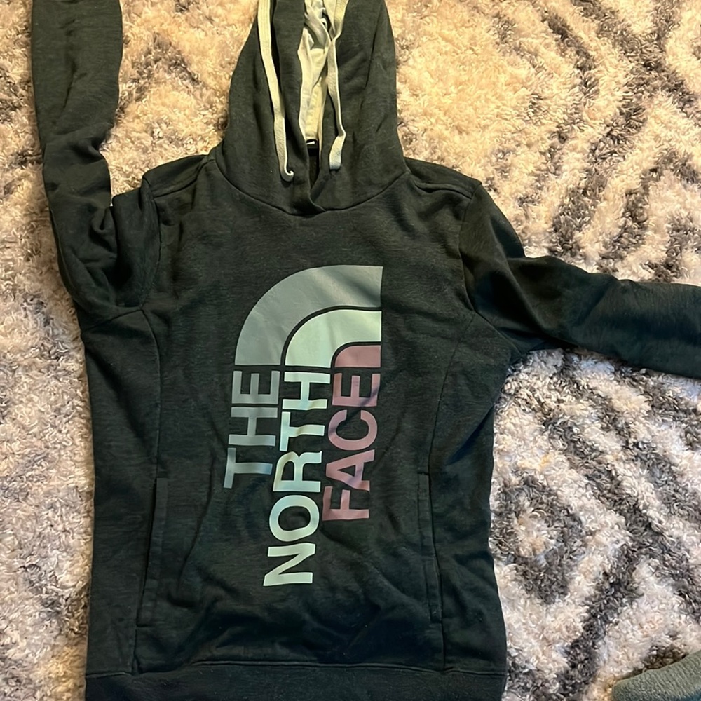north face sweatshirt